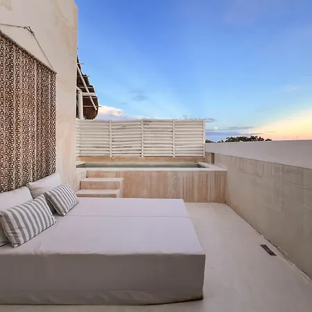 Stylish Mexican Interior Ph- Private Rooftop -gated Community