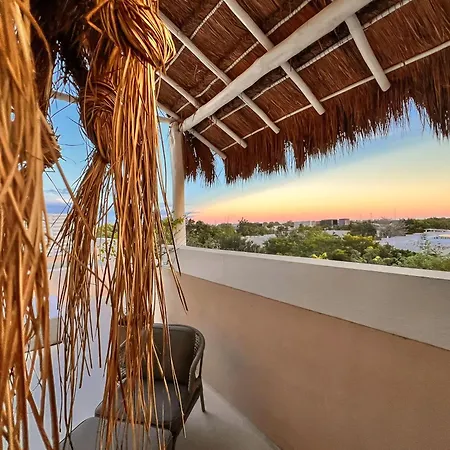 Stylish Mexican Interior Ph- Private Rooftop -gated Community Apartment