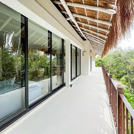 Stylish Mexican Interior Ph- Private Rooftop -gated Community