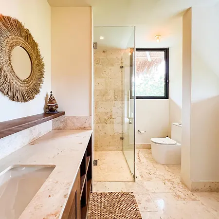 Apartment Stylish Mexican Interior Ph- Private Rooftop -gated Community *