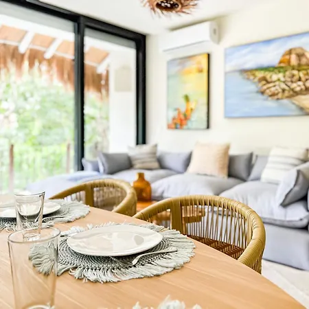 Stylish Mexican Interior Ph- Private Rooftop -gated Community Apartment