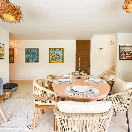Stylish Mexican Interior Ph- Private Rooftop -gated Community