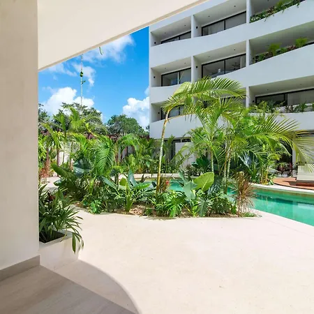 Private 2-level Ph Near Beaches & Zone Holiday home
