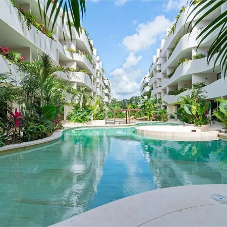 Private 2-level Ph Near Beaches & Zone