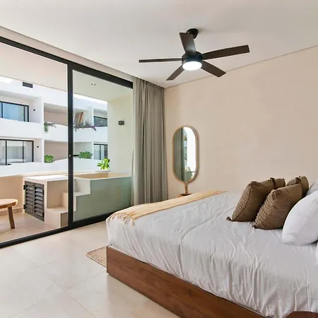Holiday home Private 2-level Ph Near Beaches & Zone