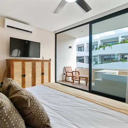 Private 2-level Ph Near Beaches & Zone Holiday home