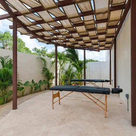Private 2-level Ph Near Beaches & Zone Holiday home