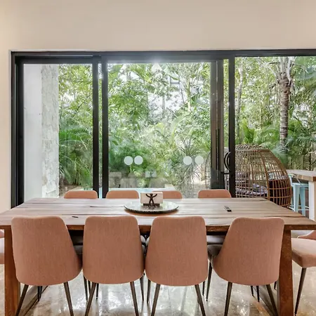 Sam Chak: Exclusive Retreat With Private Pool And Concierge