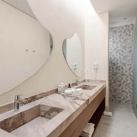 Villa Sam Chak: Exclusive Retreat With Private Pool And Concierge *