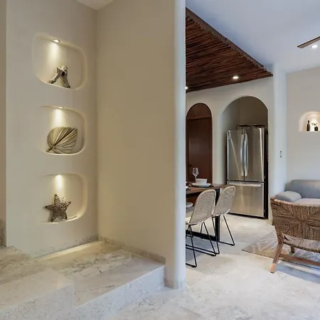 Divine House With Private Roof And Pool Only 1km From The *