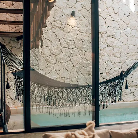 Jungle Rooftop -priv Pool-bathtub-jacuzzi 2a *
