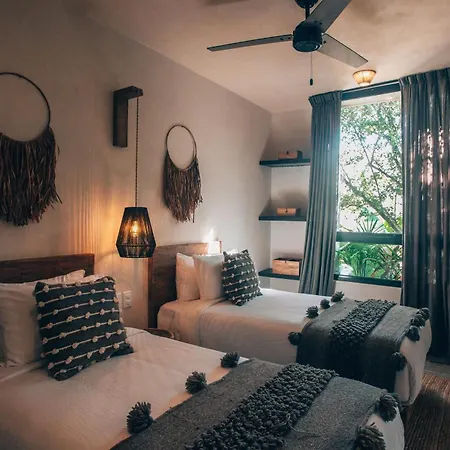 Jungle Rooftop -priv Pool-bathtub-jacuzzi 2a