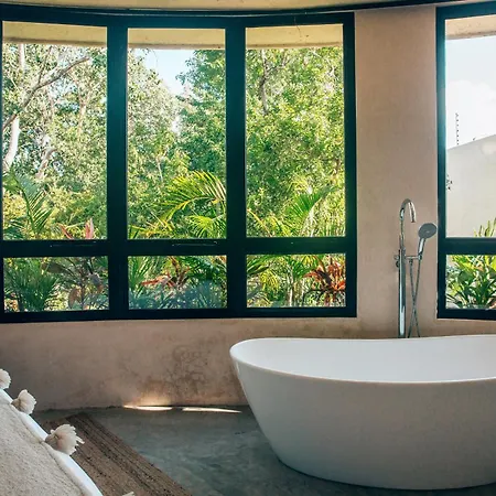 Jungle Rooftop -priv Pool-bathtub-jacuzzi 2a Villa *