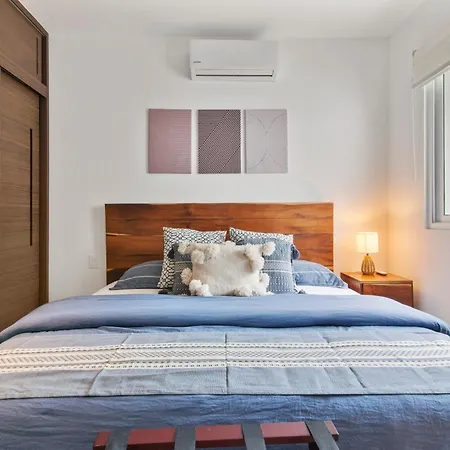 Encanto Private Balcony 2 Pools Gym Only 5 Minutes To Beaches Apartamento