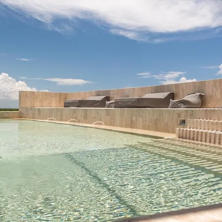 Luxury 1-bedroom Oasis In *