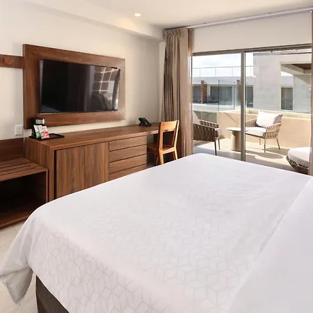 By Ihg Hotel 4*