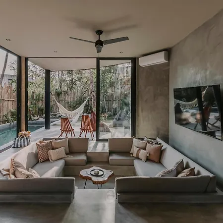 Media Luna Boho Chic E11 Pvt Pool Concierge