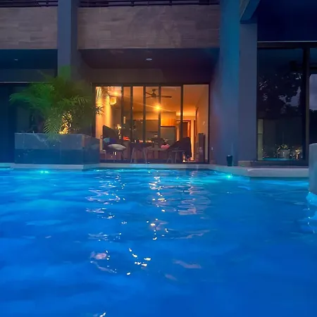 Exclusivo! 2 Dormitorios, 4 Camas, De 1 A 6 Huespedes Con Terraza Directo A La Alberca Y Otra Alberca Azotea Wifi , Gym , Sauna, Elevador Y Mas!!! * Tulum
