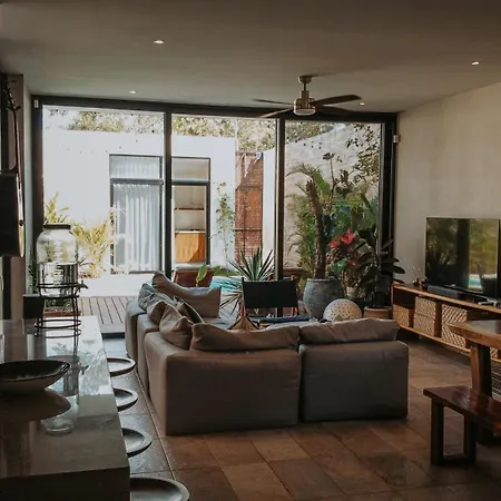 Casa Del Loro 3 Bedroom Luxury With Private Pool Apartment