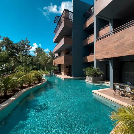 Paramar Black 2br - Next Level B