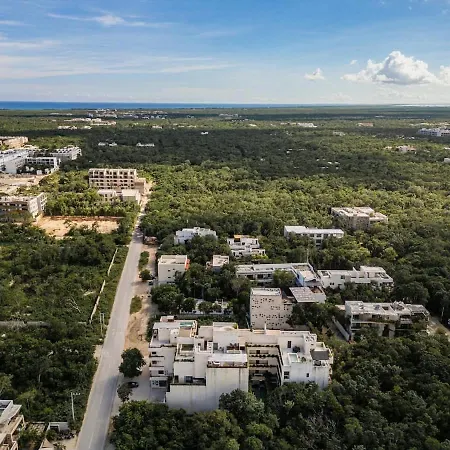 2 Story Penthouse Rooftop Pool Tulum