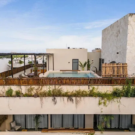 2 Story Penthouse Rooftop Pool *