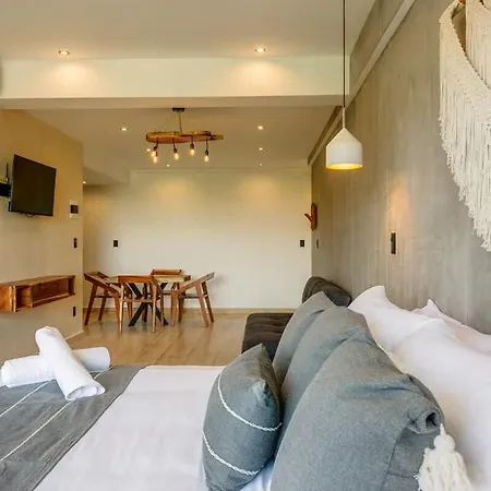 Chic In Perfect For Digital Nomads Apartment *
