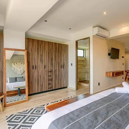 Apartment Chic In Perfect For Digital Nomads