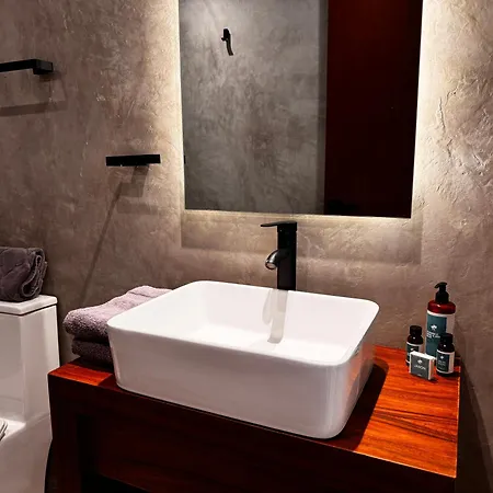 Nook Luxury Condohotel By Marea