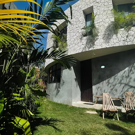 Round Luxury Private Pool & Jungle Rooftop 2b *