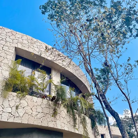 Round Luxury Private Pool & Jungle Rooftop 2b