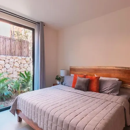 Stylish Duplex Lower Level 2-br Wifi Pool Gym * Tulum