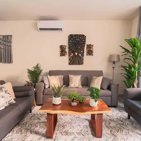 Apartment Stylish Duplex Lower Level 2-br Wifi Pool Gym