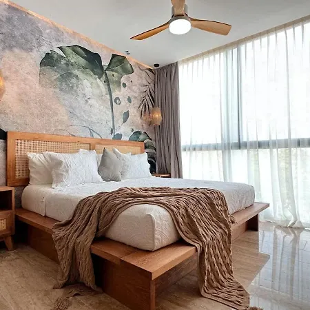 Walking Distance Restaurants And Coffee Shop * Tulum