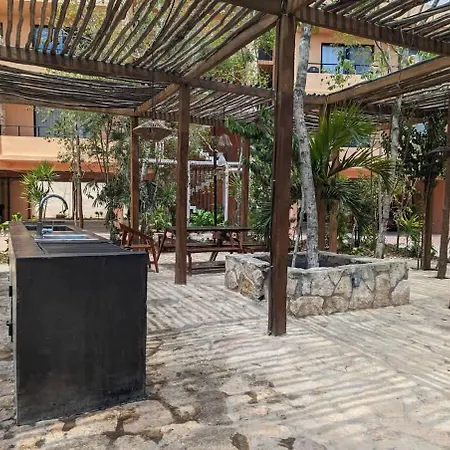 Stylish Duplex Lower Level 2-br Wifi Pool Gym Apartment Tulum