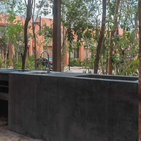 Apartment Stylish Duplex Lower Level 2-br Wifi Pool Gym *