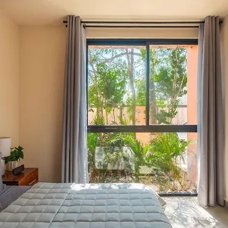 Stylish Duplex Lower Level 2-br Wifi Pool Gym Apartment Tulum
