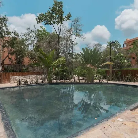 Stylish Duplex Lower Level 2-br Wifi Pool Gym Apartment Tulum