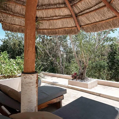 Waterhouse Deluxe Private Pool 10 Pax