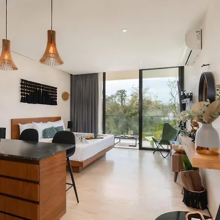Hyde Master Private Balcony Gym Sunny Pool *