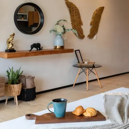 Apartment Hyde Master Private Balcony Gym Sunny Pool *