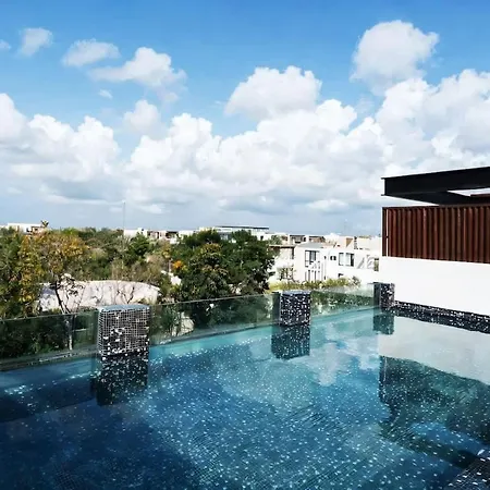 Hyde Master Private Balcony Gym Sunny Pool Apartment *