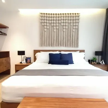 King Bed Cool Pool Hammock Gym Wifi Hyde *