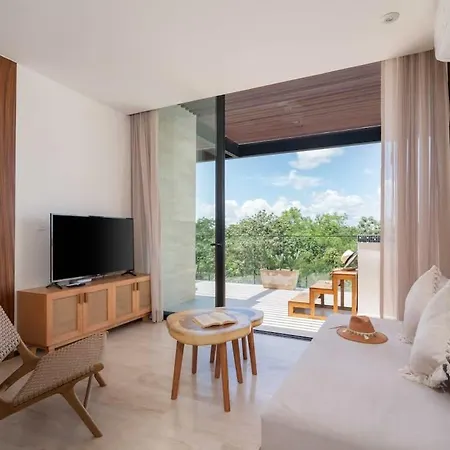 Ph 3 Bed 3 Bath Private Pool Apartment