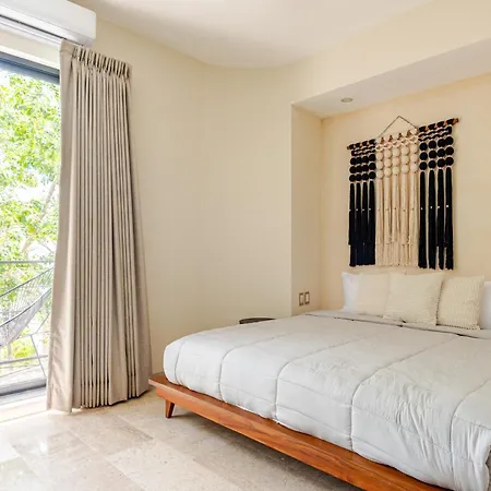 Ocean Breeze - A Few Steps From The Beach! Villa *