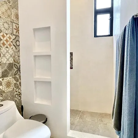 Beautiful 2 Bdr, Location!
