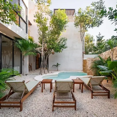 El Canto, Luxury 7 Bed Jungle Rooftop View Villa
