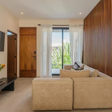 Toh - 2 Bedroom Apartment *