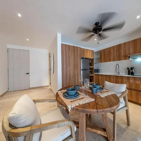 Holiday home King W Private Balcony Rooftop Pool And Gym *
