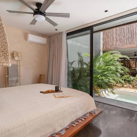 Exclusive 2br Lock-off Huge Terrace & Private Pool Humana Apartment